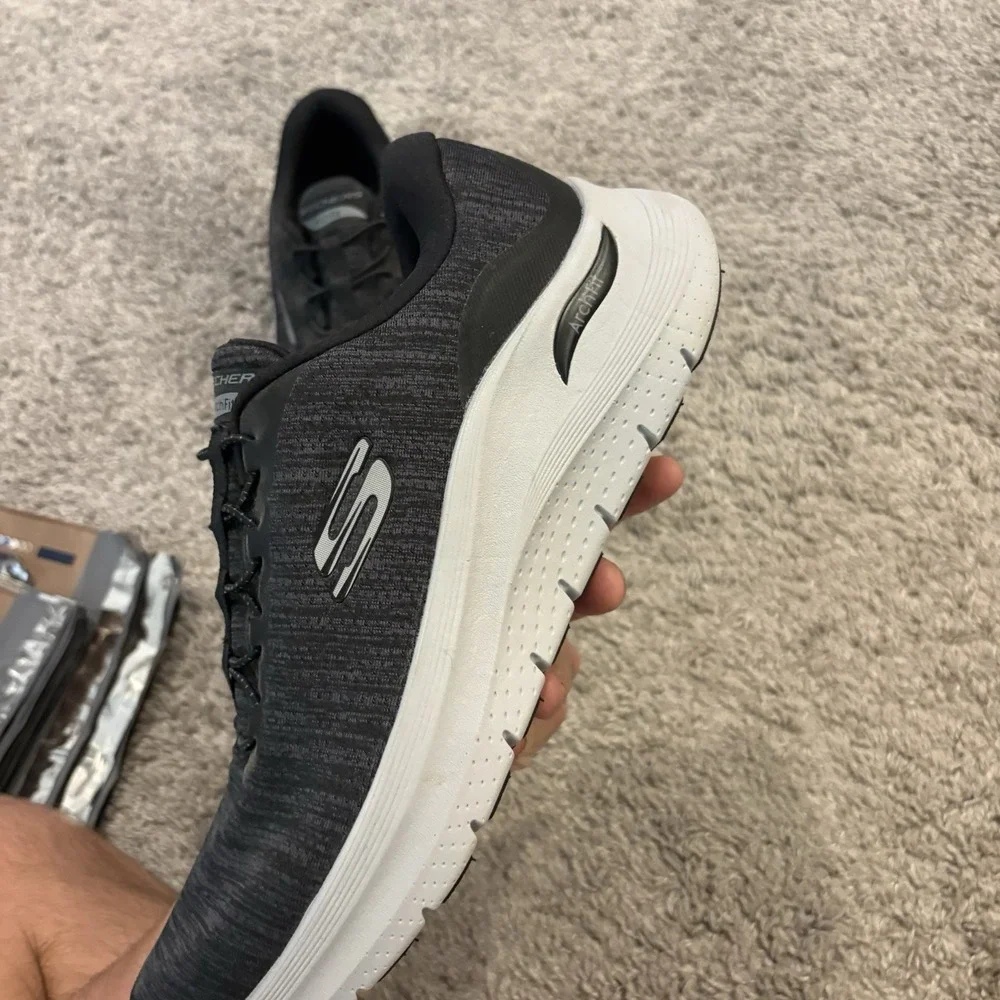 Skechers Arch Fit Men Shoe Size 10 Extra Wide 4E Casual Walk Leisure Gym 232709